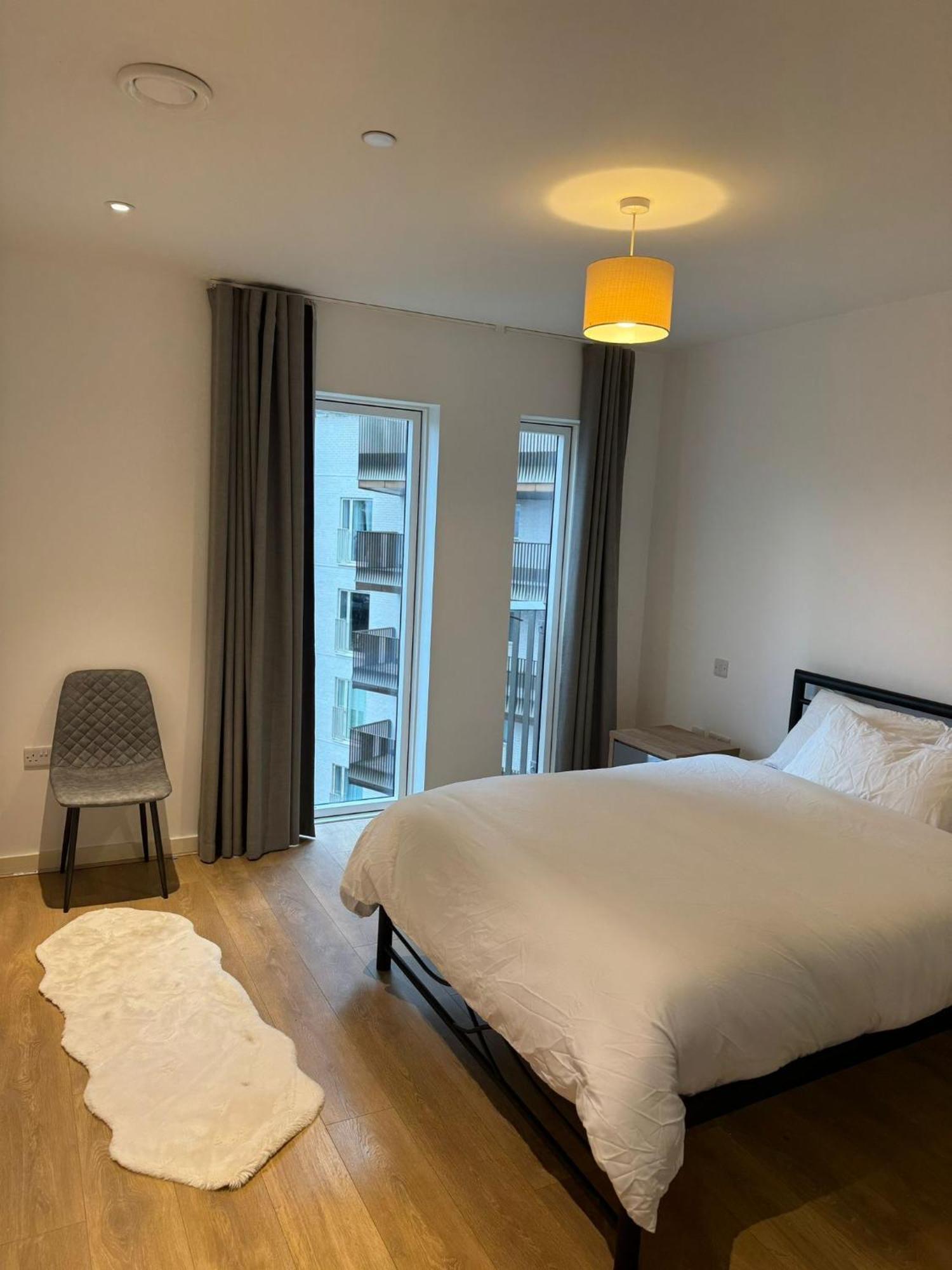 Stunning 1 Bedroom *