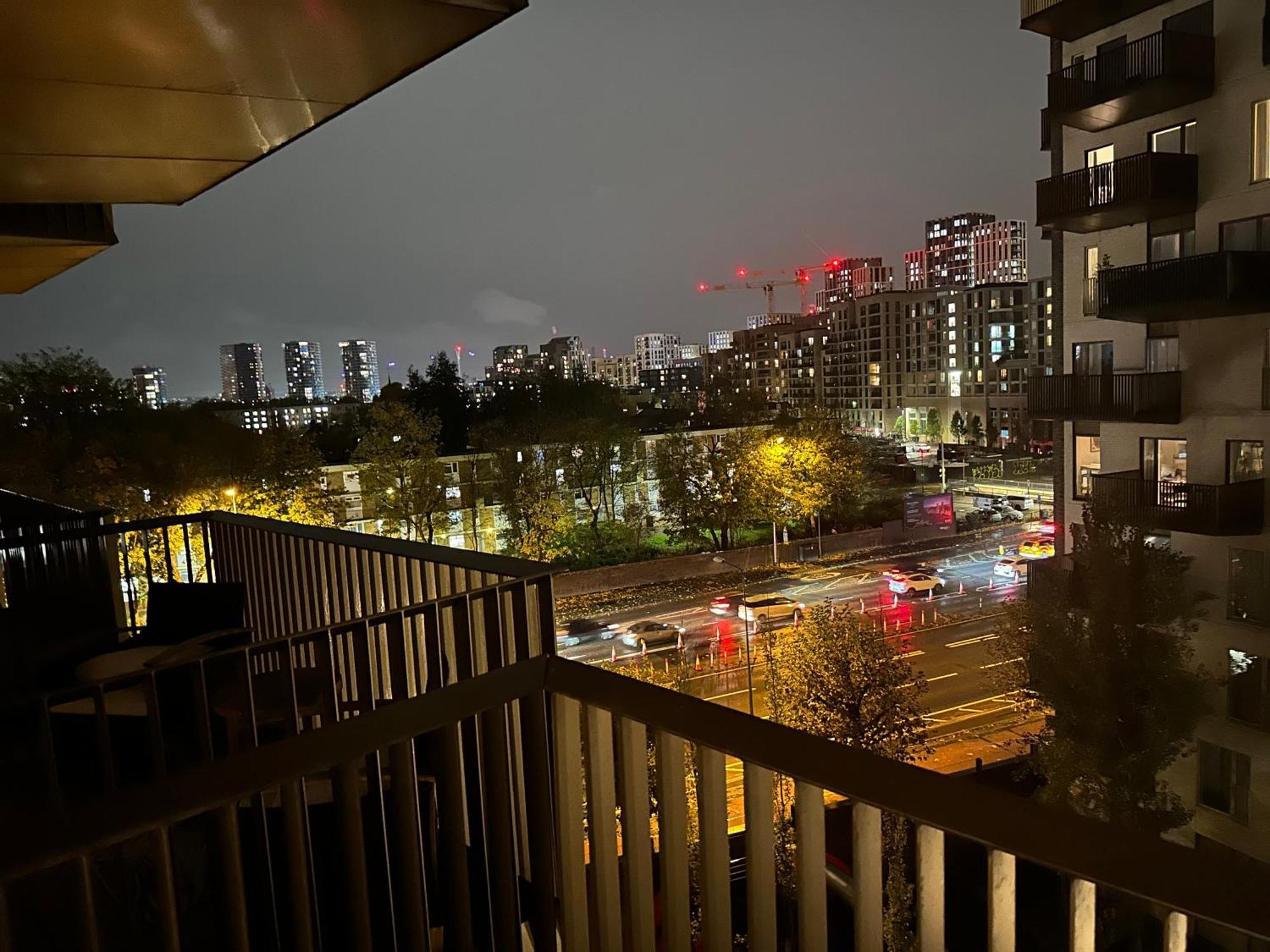 Stunning 1 Bedroom Appartement *